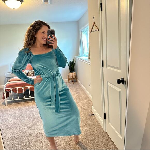 ASOS Blue Velvet Long Sleeve Belted Maxi Dress 6 - Picture 4 of 11